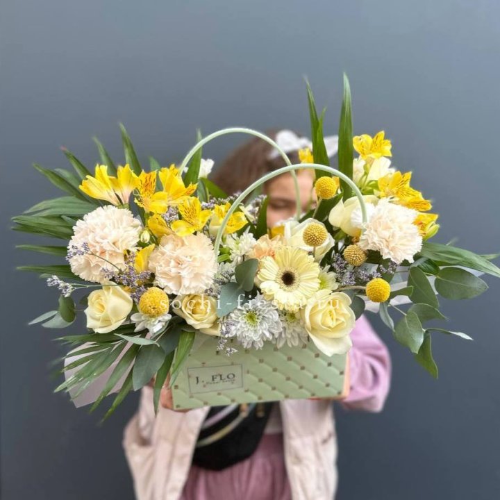 Сумочка с розами "Эпиа" в Мурманске