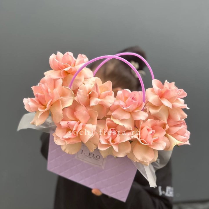 Сумочка с розами "Кети" в Мурманске