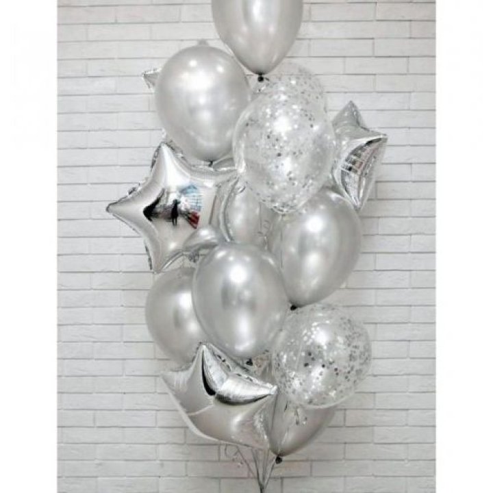 Фонтан шаров "Сильвер мун" в Мурманске