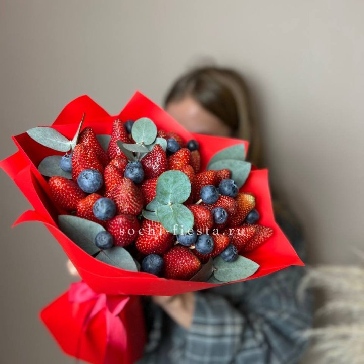 Клубничный бум №1 в Мурманске