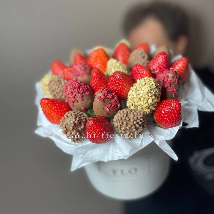 Клубника в боксе 30 ягод в Мурманске