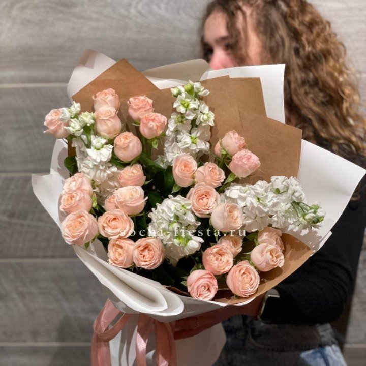 Букет бомбасти и маттиола в Мурманске