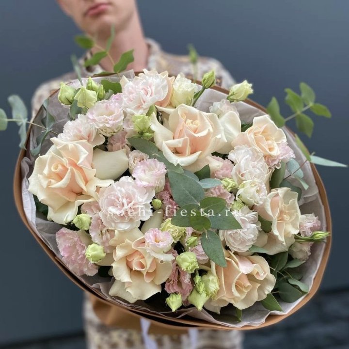  Букет кремовых роз "Мокко" в Мурманске