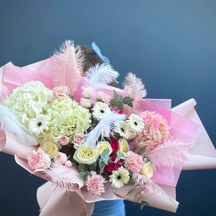 Дизайнерский букет "Валенсия-3" в Мурманске