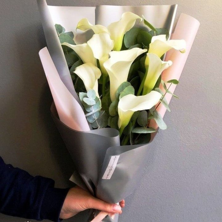 Каллы с эвкалиптом в Мурманске