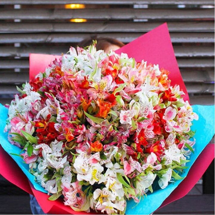 101 альстромерия в Мурманске