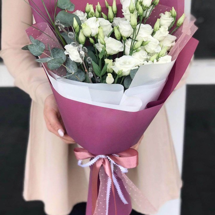 Эустомы с эвкалиптом в Мурманске