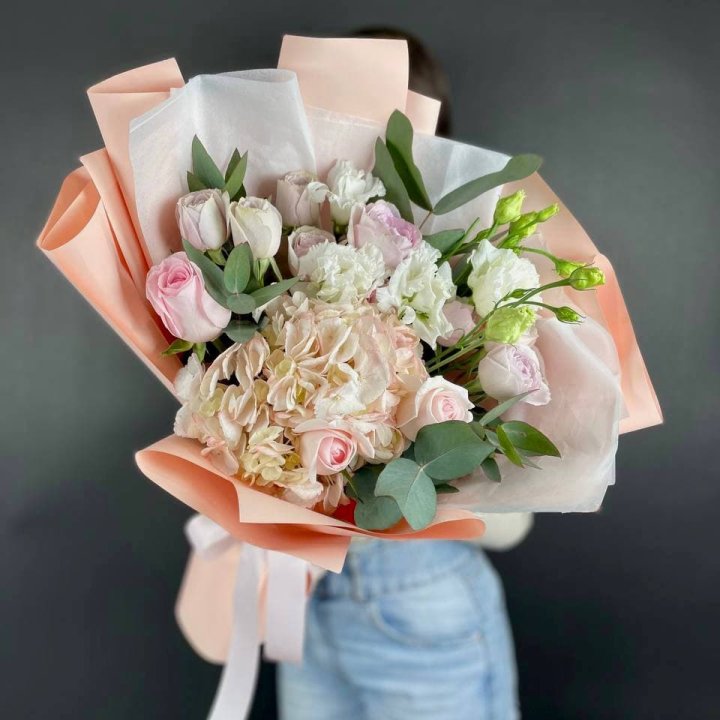 Букет с гортензией "Клодс" в Мурманске