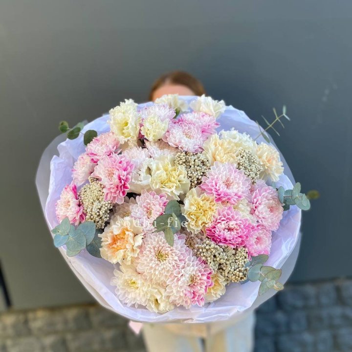 Букет из стойких цветов  в Мурманске