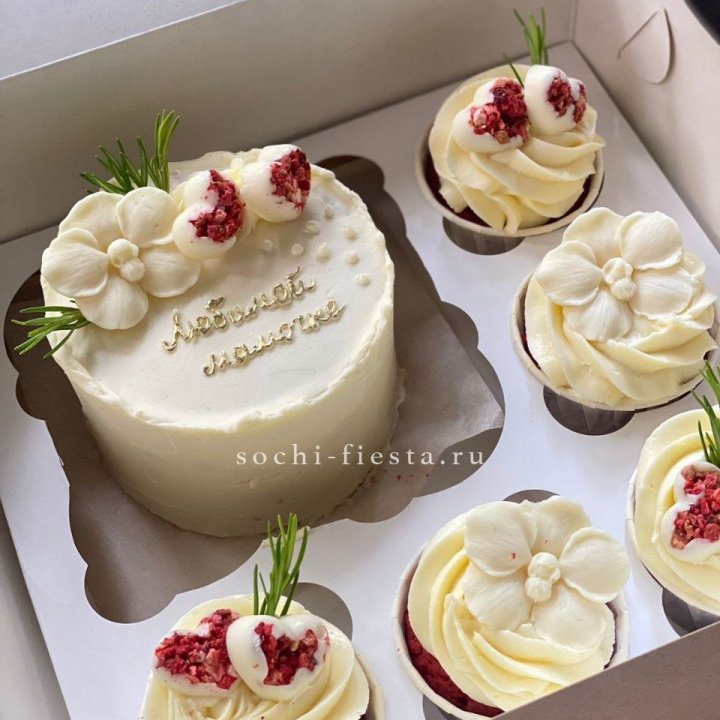 Капкейки и бенто-торт "Мамочке" в Мурманске