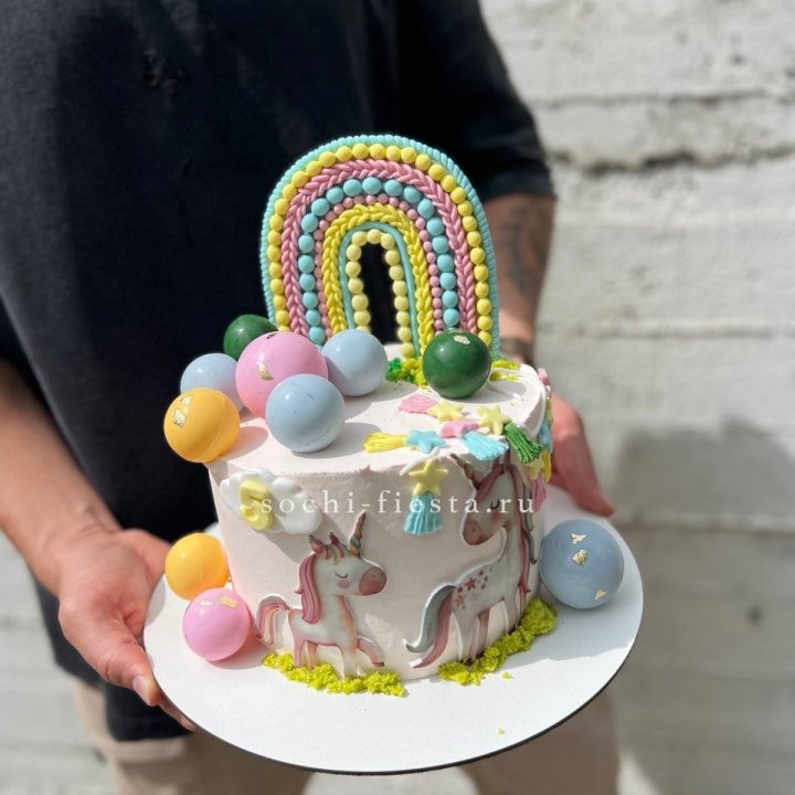 Торт "Радуга с единорогом" в Мурманске