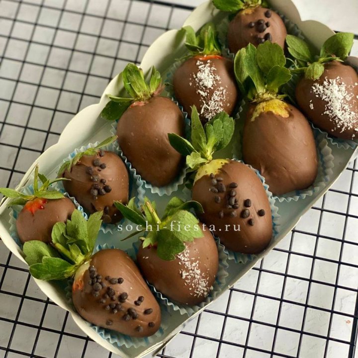 Клубника в шоколаде 10 ягод в Мурманске