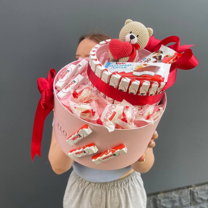 Бокс киндерами и раффаэлло 2 в Мурманске