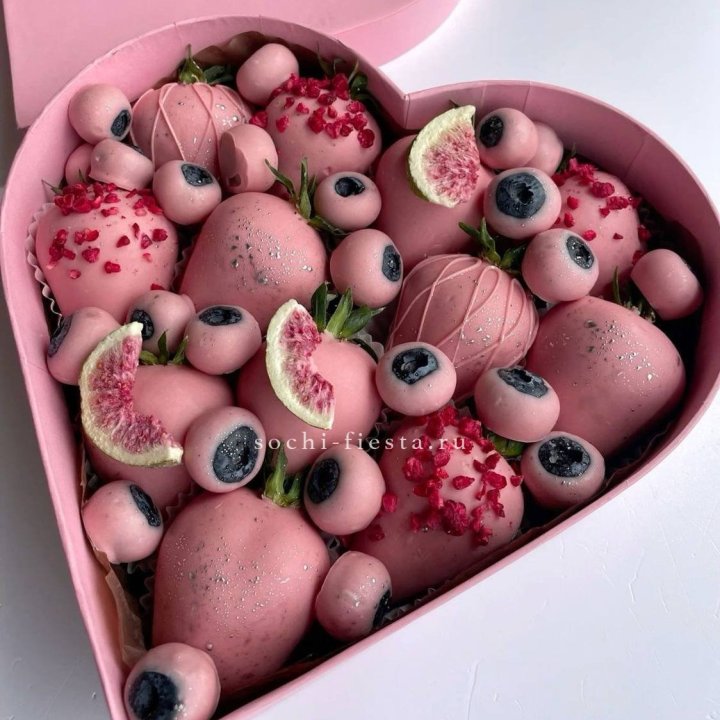 Клубника в шоколаде Сердце в Мурманске