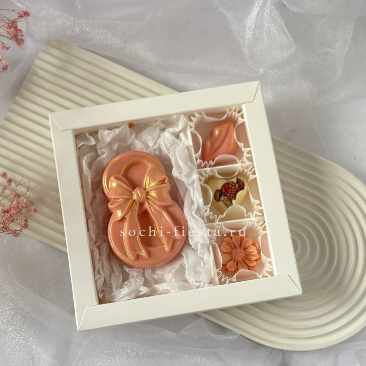 Конфеты из шоколада 8 Марта в Мурманске