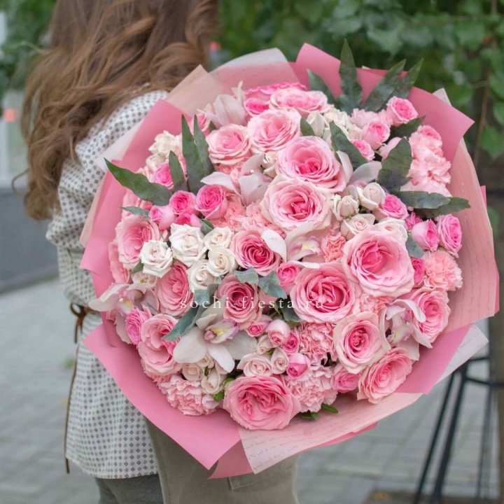 Дизайнерский букет "Барби" в Мурманске