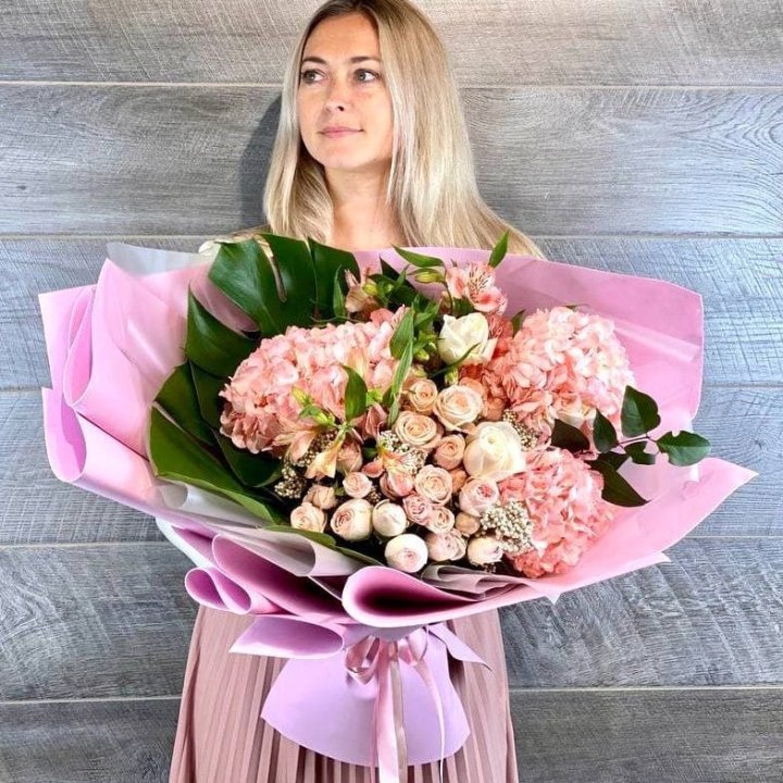 Дизайнерский букет "Валенсия-2" в Мурманске