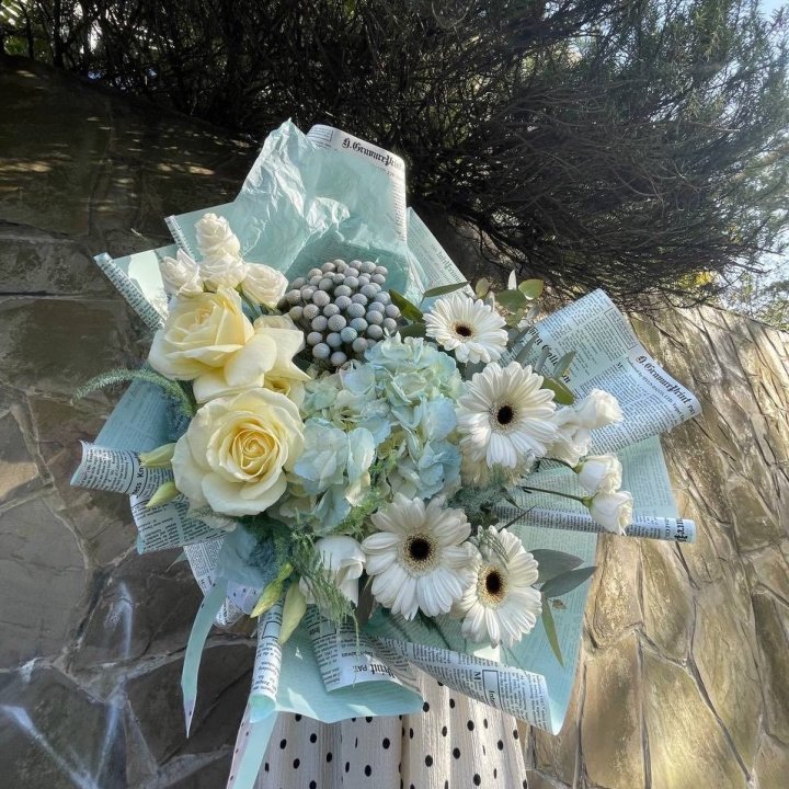 Дизайнерский букет "Линдж-блю" в Мурманске