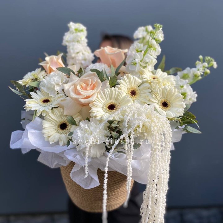 Цветы в джутовом кашпо "Валери" в Мурманске