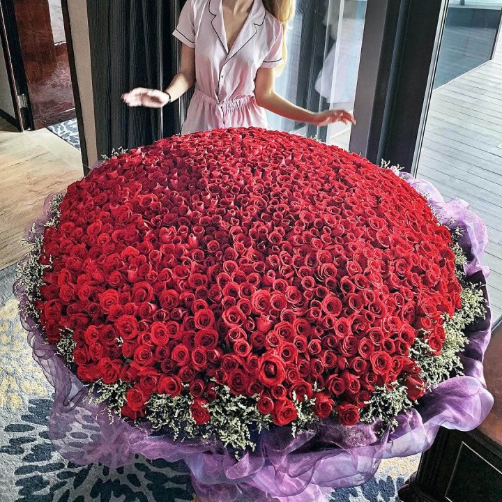 1001 роза в Мурманске