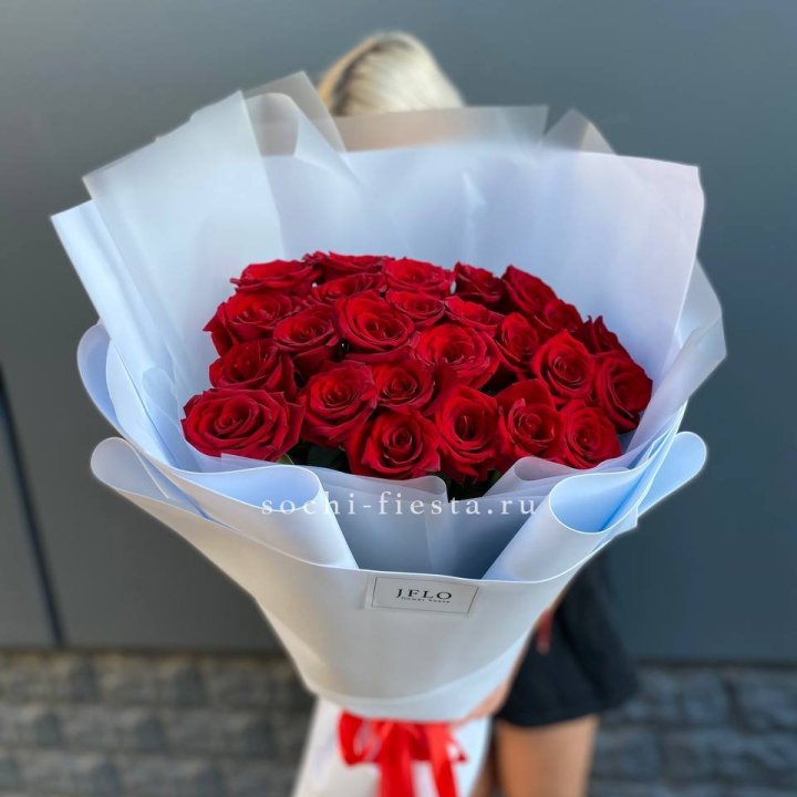 25 высоких роз  в Мурманске
