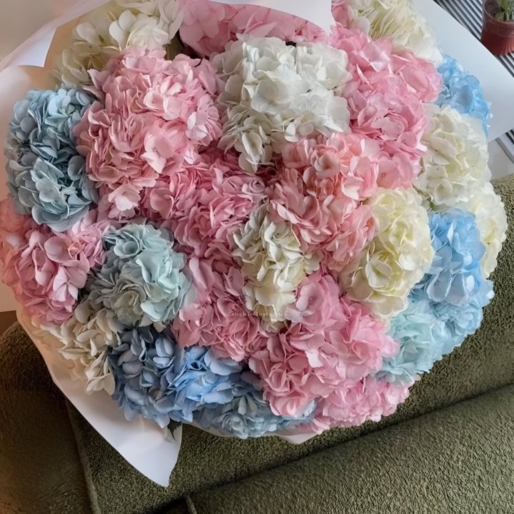 Букет гортензий микс в Мурманске