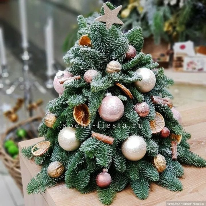 Новогодняя елочка "Блеск" в Мурманске