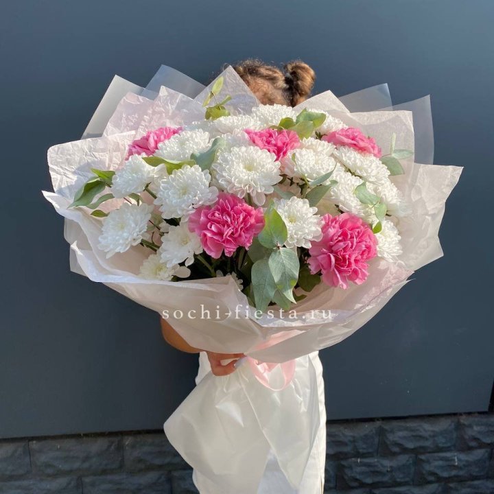  Букет  хризантем и диантусов "Воздушный" в Мурманске