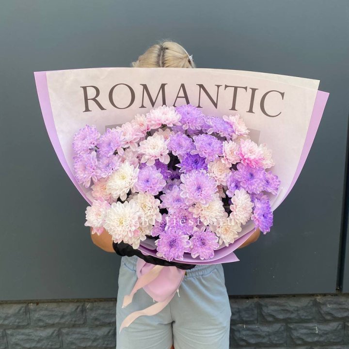 Букет сиреневых хризантем в Мурманске