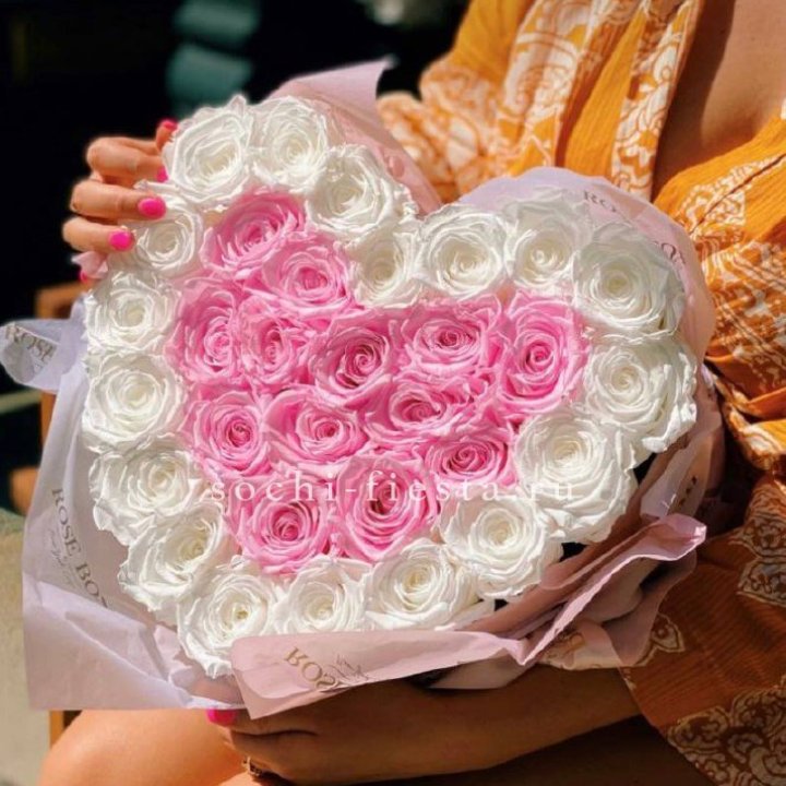 Бокс сердце с розами №2 в Мурманске