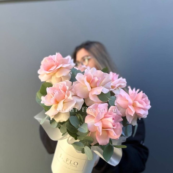 Французские роз в боксе в Мурманске