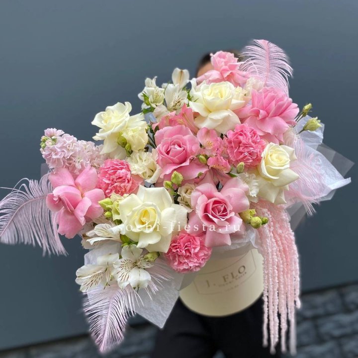 Дизайнерский бокс "Ловели" в Мурманске