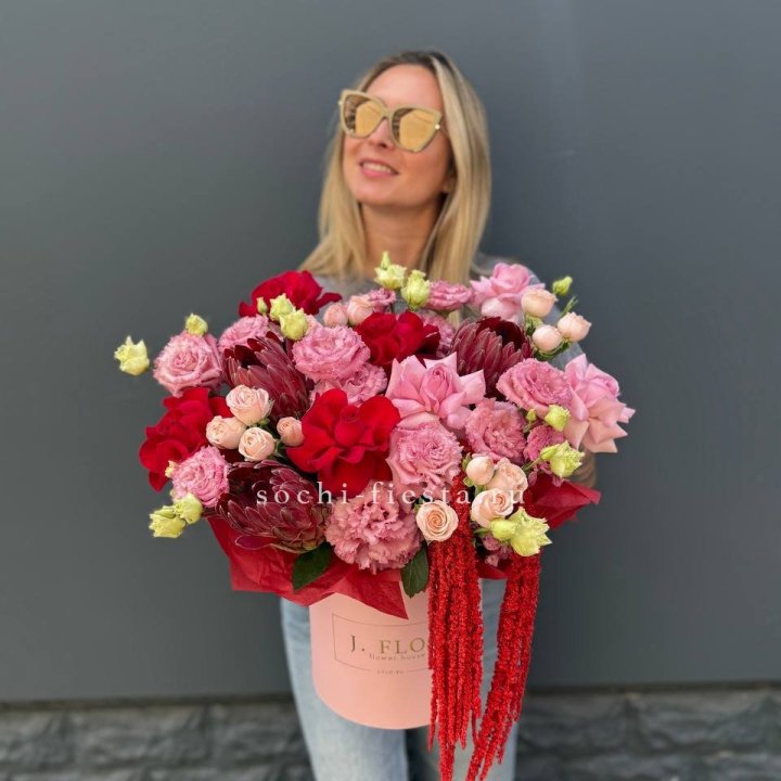 Дизайнерский цилиндр "Криотель" в Мурманске