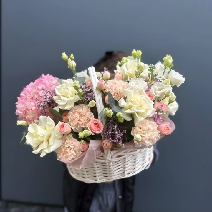 Цветочная корзина "Софтнес" в Мурманске