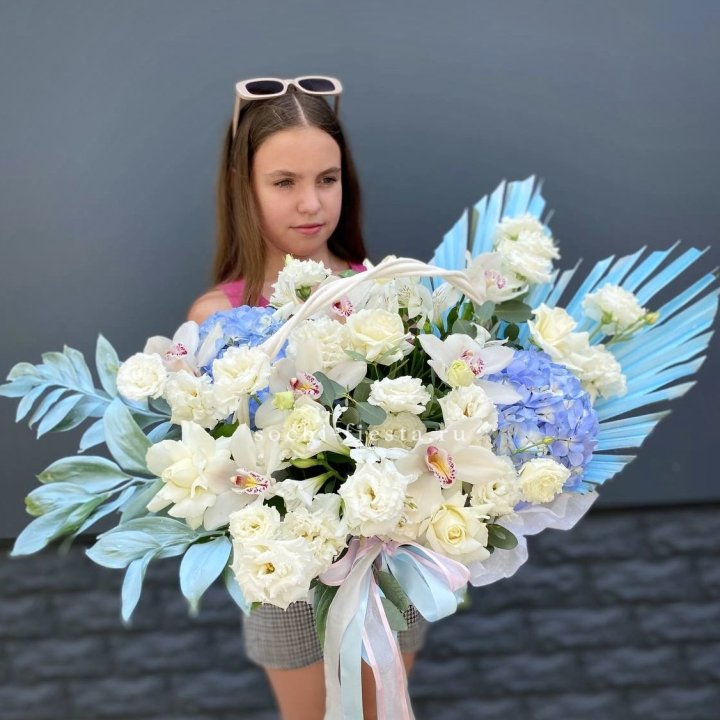 Цветочная корзина "Блю винч" в Мурманске