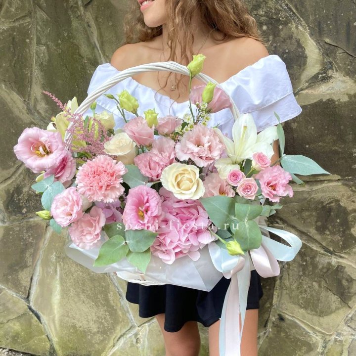 Авторская корзина "Миа" в Мурманске