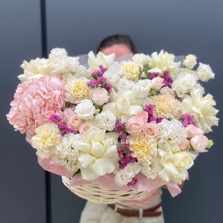 Корзина "Воздушная нежность" в Мурманске