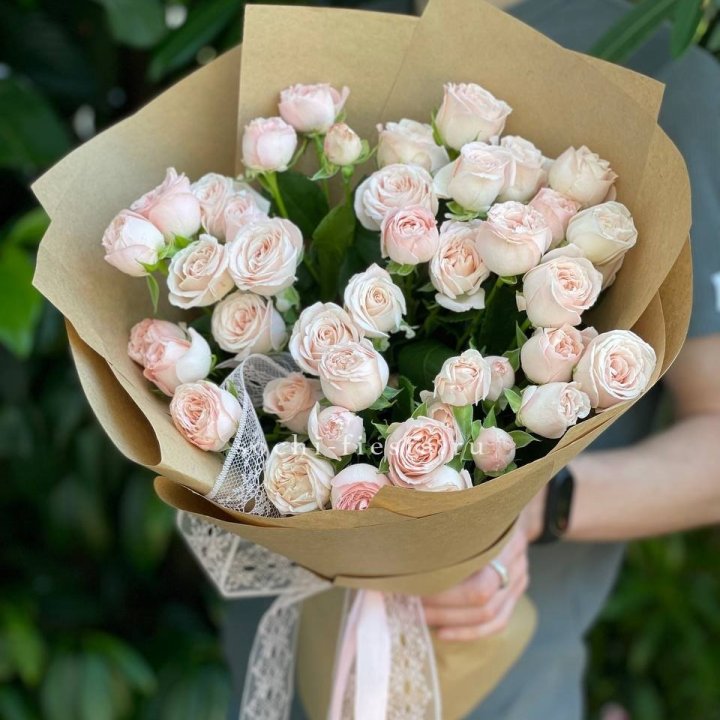 Кустовые розы букет №1 в Мурманске