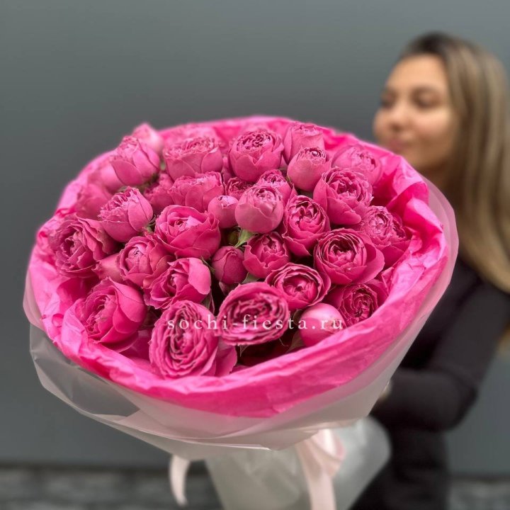 Букет из пионовидных роз  в Мурманске