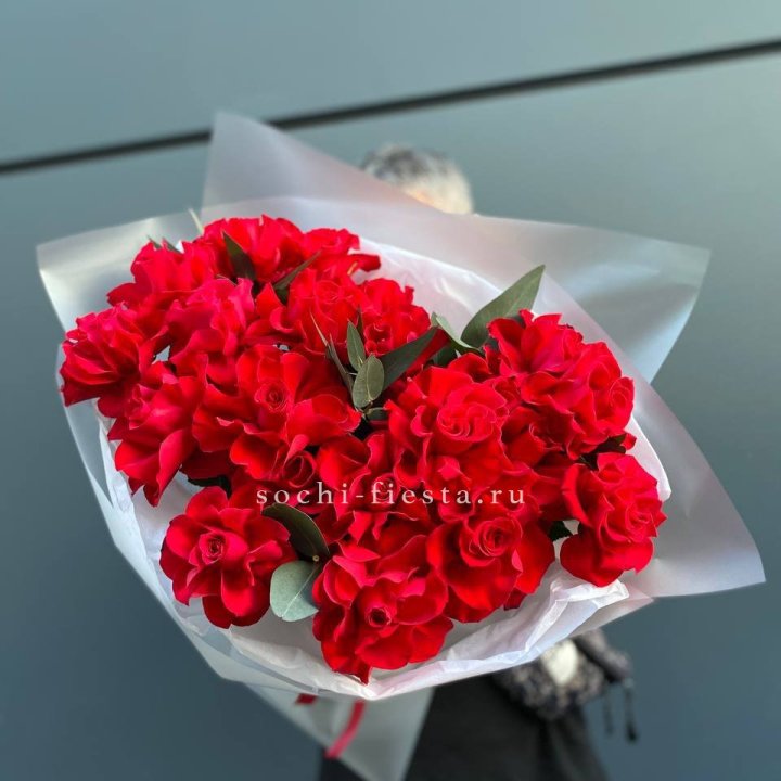 21 Красная французская роза в Мурманске