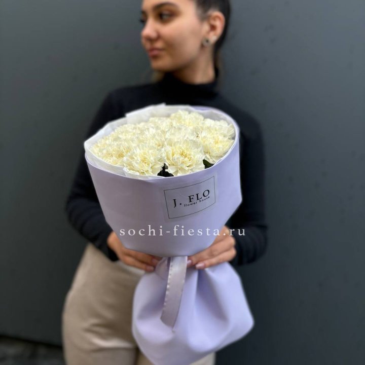 Букет белых диантусов в Мурманске