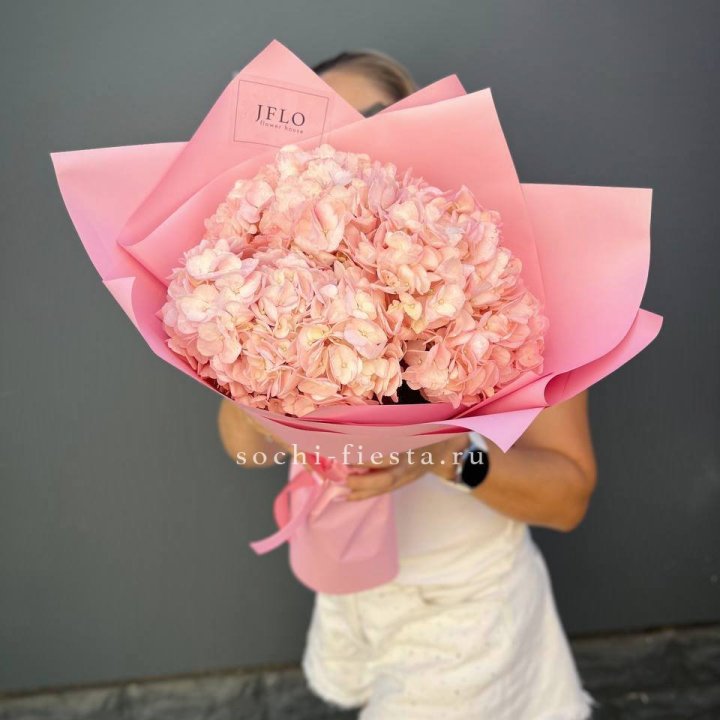 Букет гортензий "Крем" в Мурманске