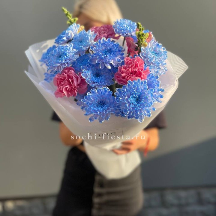 Букет сборный с хризантемой в Мурманске