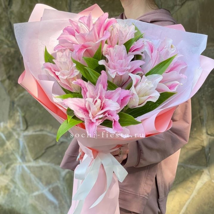 Букет пионовидных лилий №2 в Мурманске