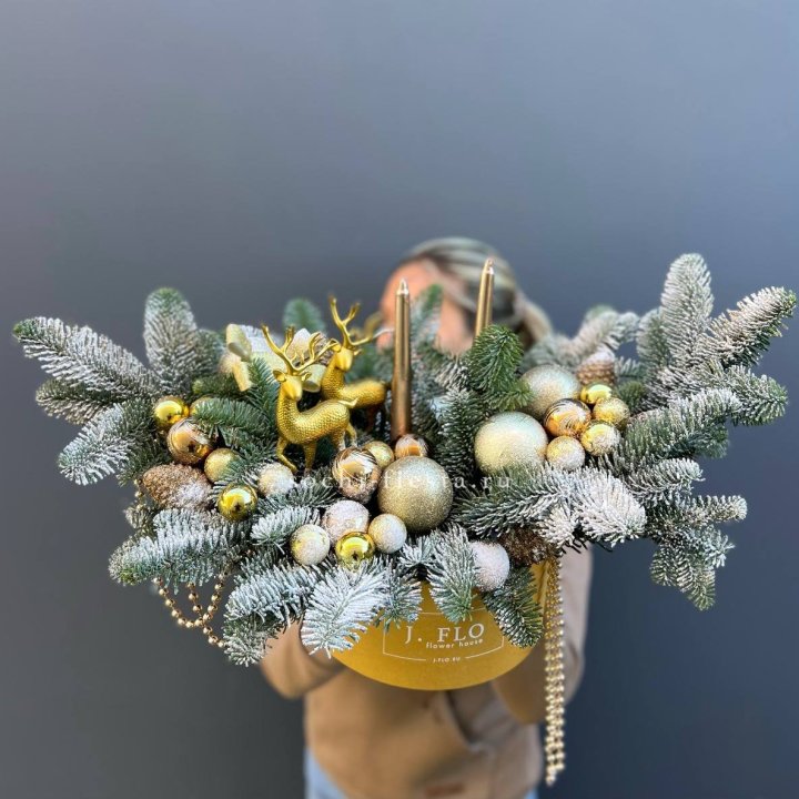 Композиция "Мери крисмас голд" в Мурманске