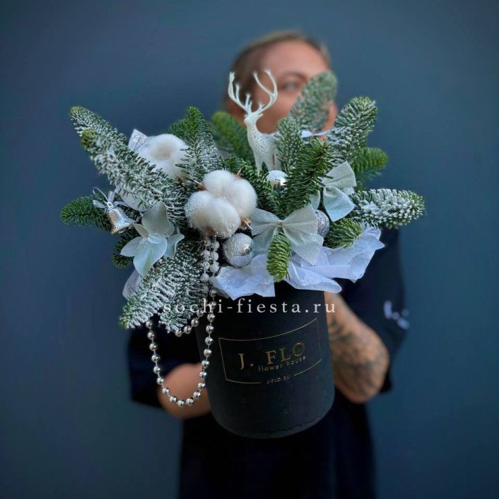 Композиция "Мери крисмас" в Мурманске