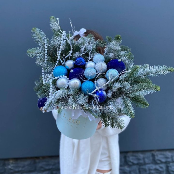 Композиция "Голубая бездна" в Мурманске