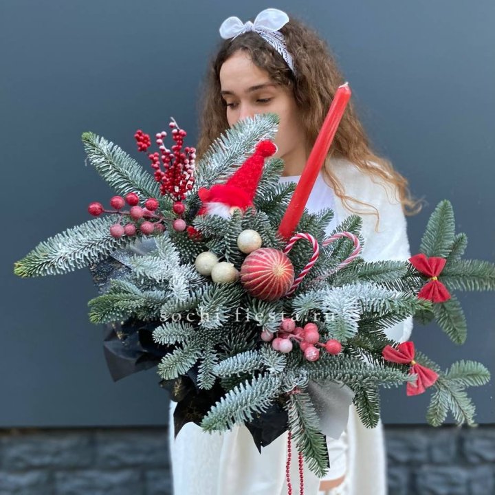 Композиция в бокале красная в Мурманске