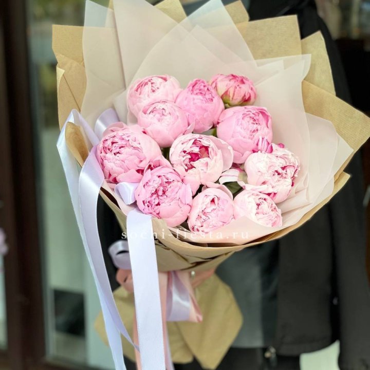 11 пионов в оформлении в Мурманске