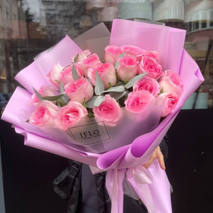  19 розовых роз в Мурманске